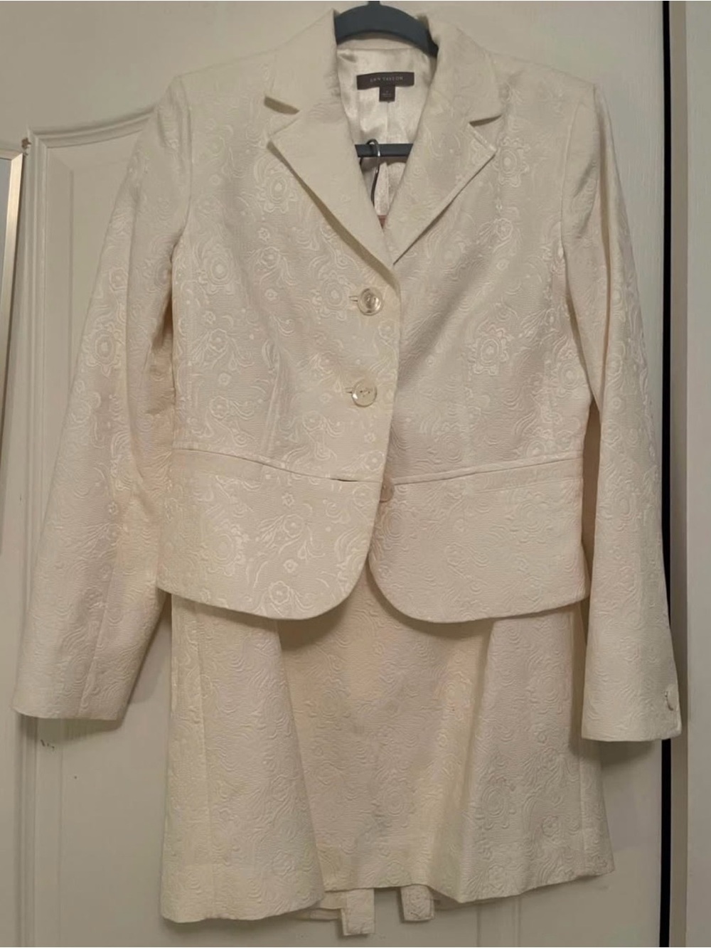 Ann Taylor ASL Ivory Floral Jacquard Blazer